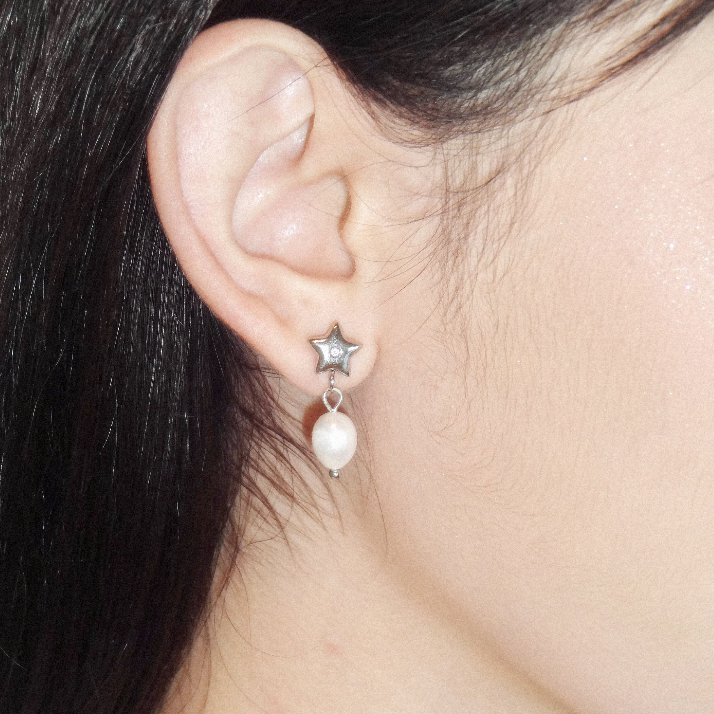 nice try studio - True Star Dangle Pearl Earrings ต่างหูรูปดาว ห้อยไข่มุกแท้ กันน้ำ กันเหงื่อ ไม่ลอก ไม่ดำ