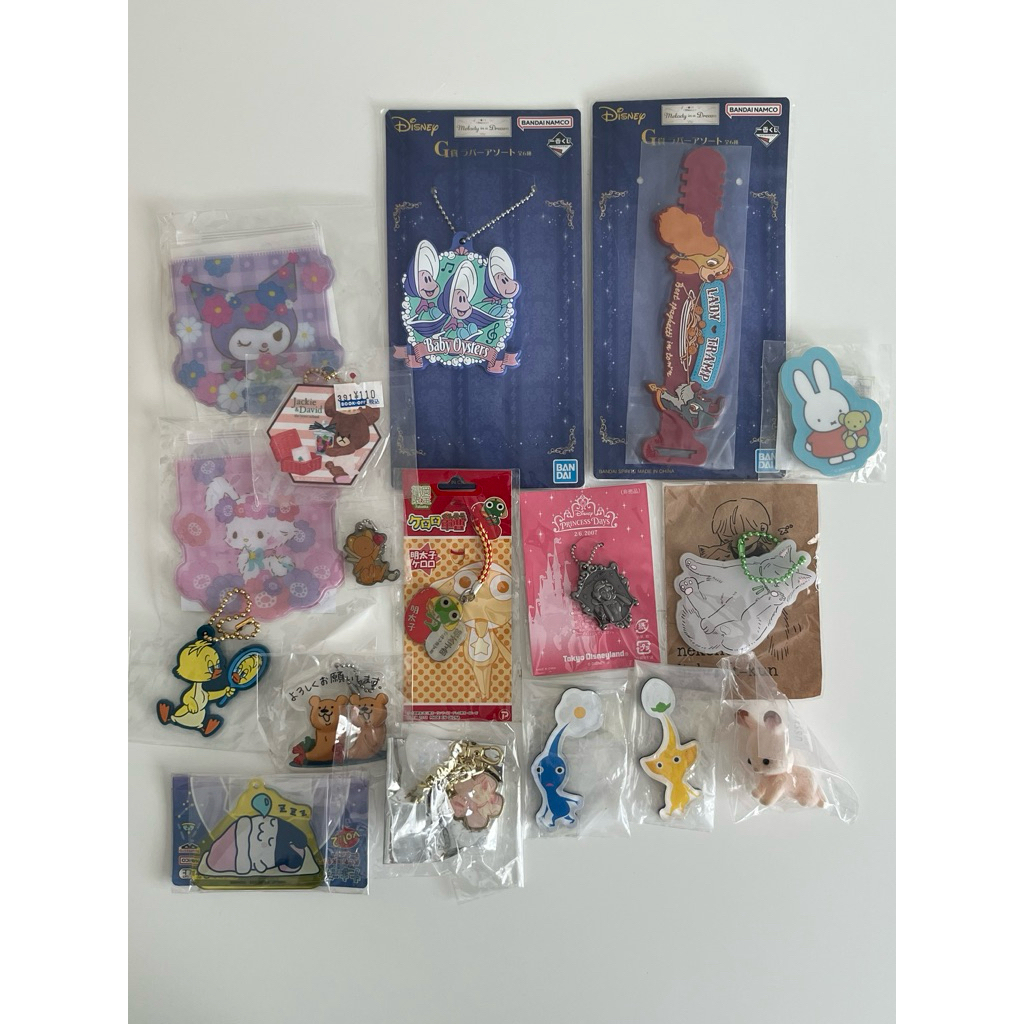 (พร้อมส่ง) - แท้จากญี่ปุ่นมือ 1 พวงกุญแจและอื่นๆ Sanrio Disney Pikmin Tamagotchi Sylvanian families 