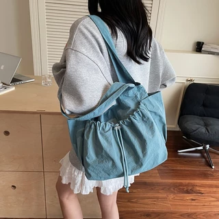 MIA รุ่นเกาหลีของไนลอนกระเป๋าสะพายไหล่ความจุขนาดใหญ่กระเป๋ากระเป๋าถังหลายกระเป๋า