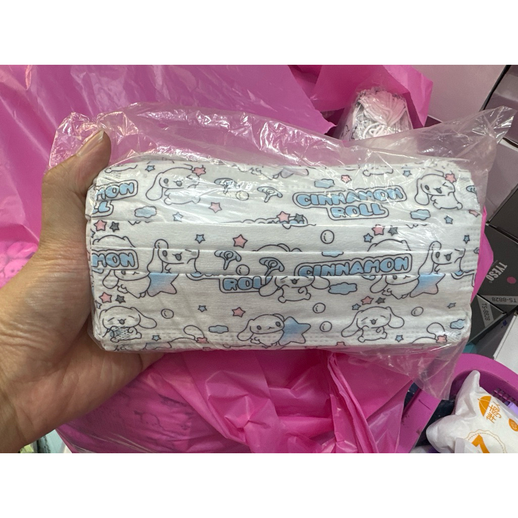 แมสผ้าไหม  ผู้ใหญ่ลายการ์ตูน/สีขาว(สีขาวซื้อ5ห่อแถม1ห่อ)