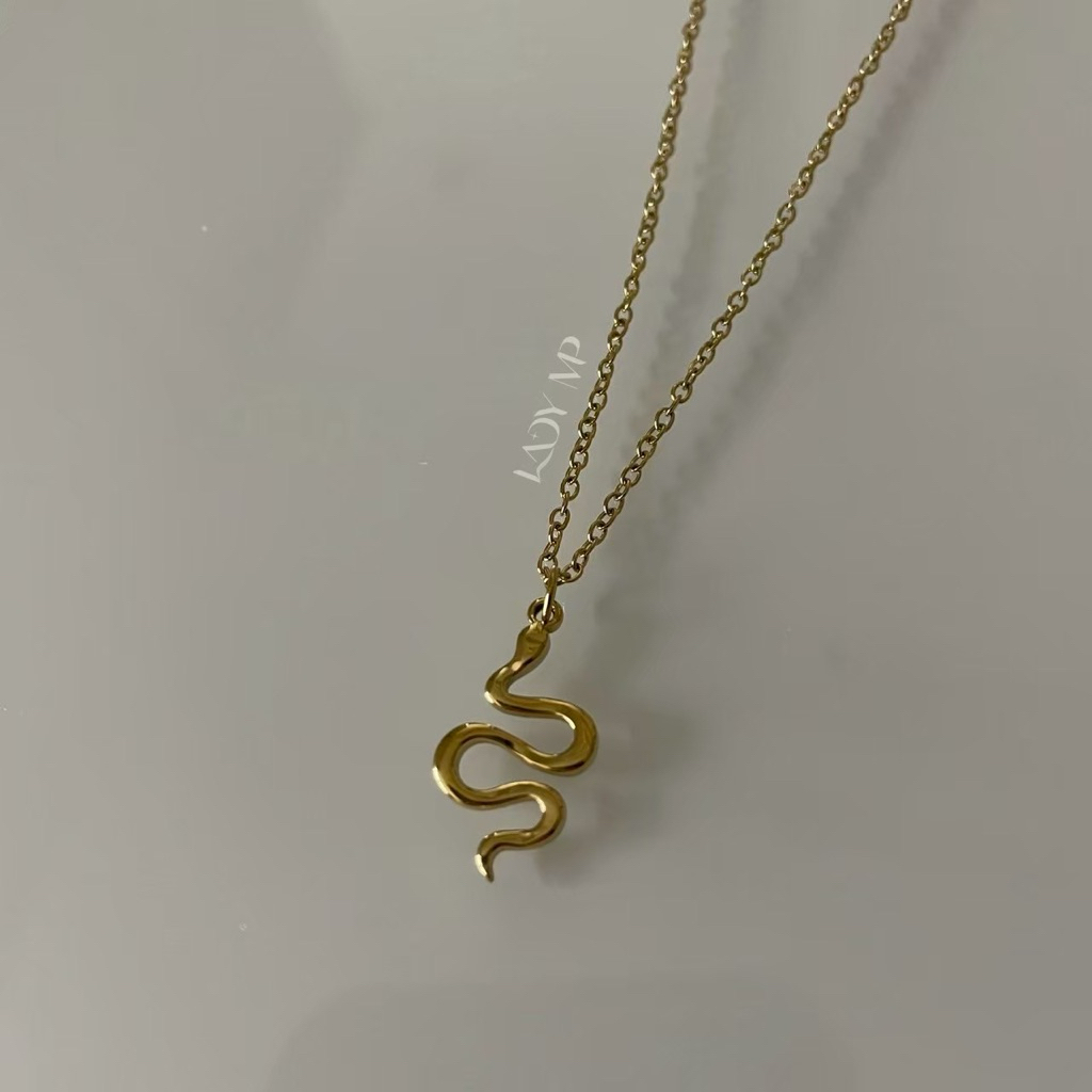 สร้อยคอ จี้รูปงู Lucky Naga, สีทอง วัสดุสแตนเลส ไม่ลอก ไม่ดำ กันน้ำ กันเหงื่อ