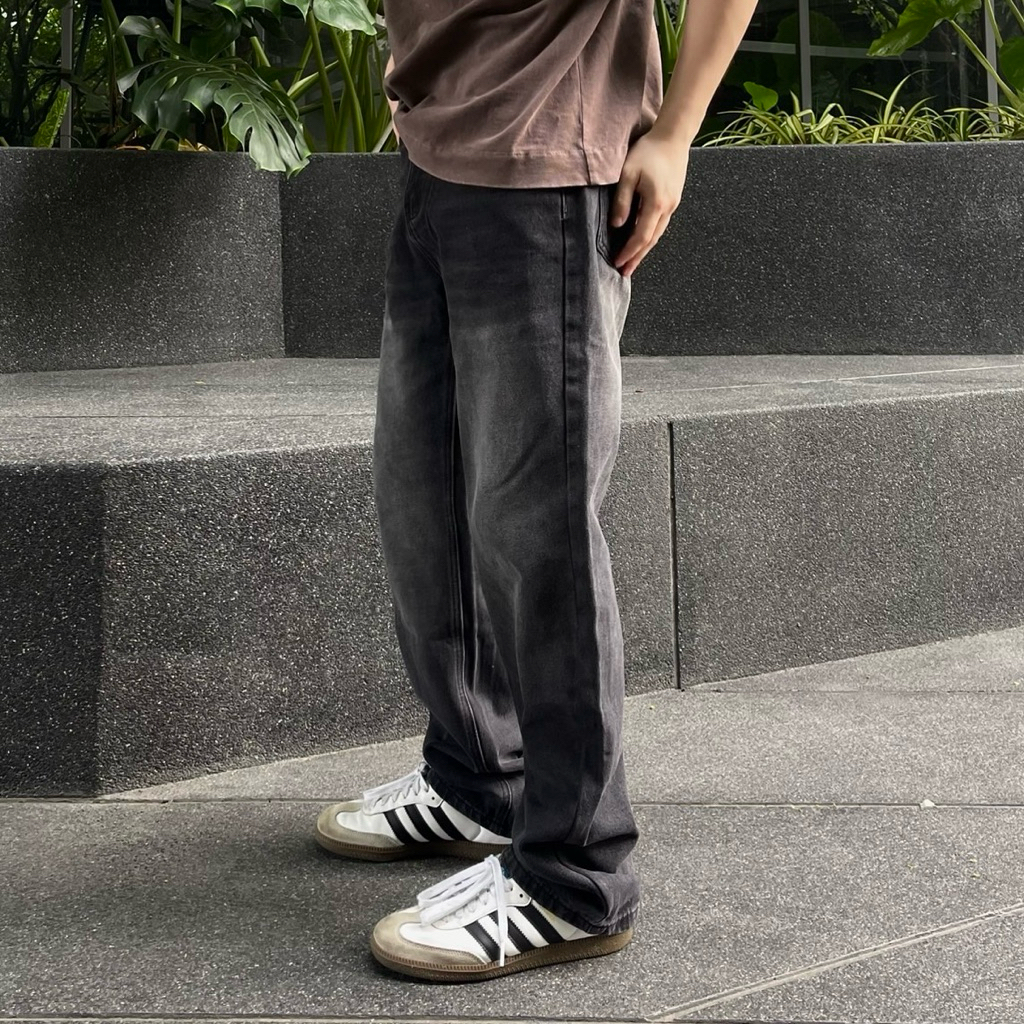 VONIC. Black fade jeans กางเกงยีนส์ผู้ชาย