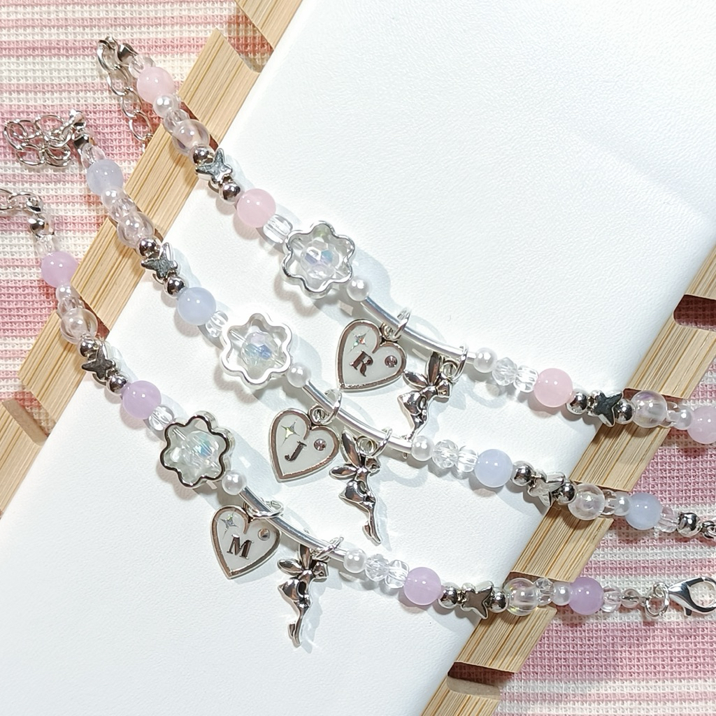 กำไลลูกปัด+จี้อักษร Fairy Bloom จี้นางฟ้า | มีให้เลือก 3 สี | ใส่อักษร 1 พิมพ์ใหญ่ A-Z
