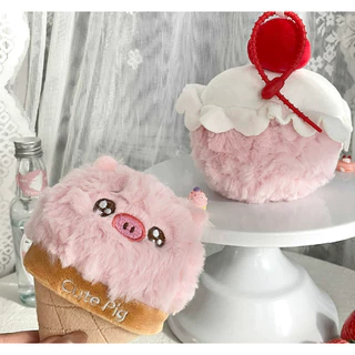New 🐷🐷💗พร้อมส่ง💗🐷🐷🐷พวงกุญแจจี้ตุ๊กตาCute Pig มีทั้งแบบเค้กสตอเบอร์รี่ และ โคน ขนาดตัวใหญ่ ขนนุ่มปุกปุย พร้อมสายห้อย
