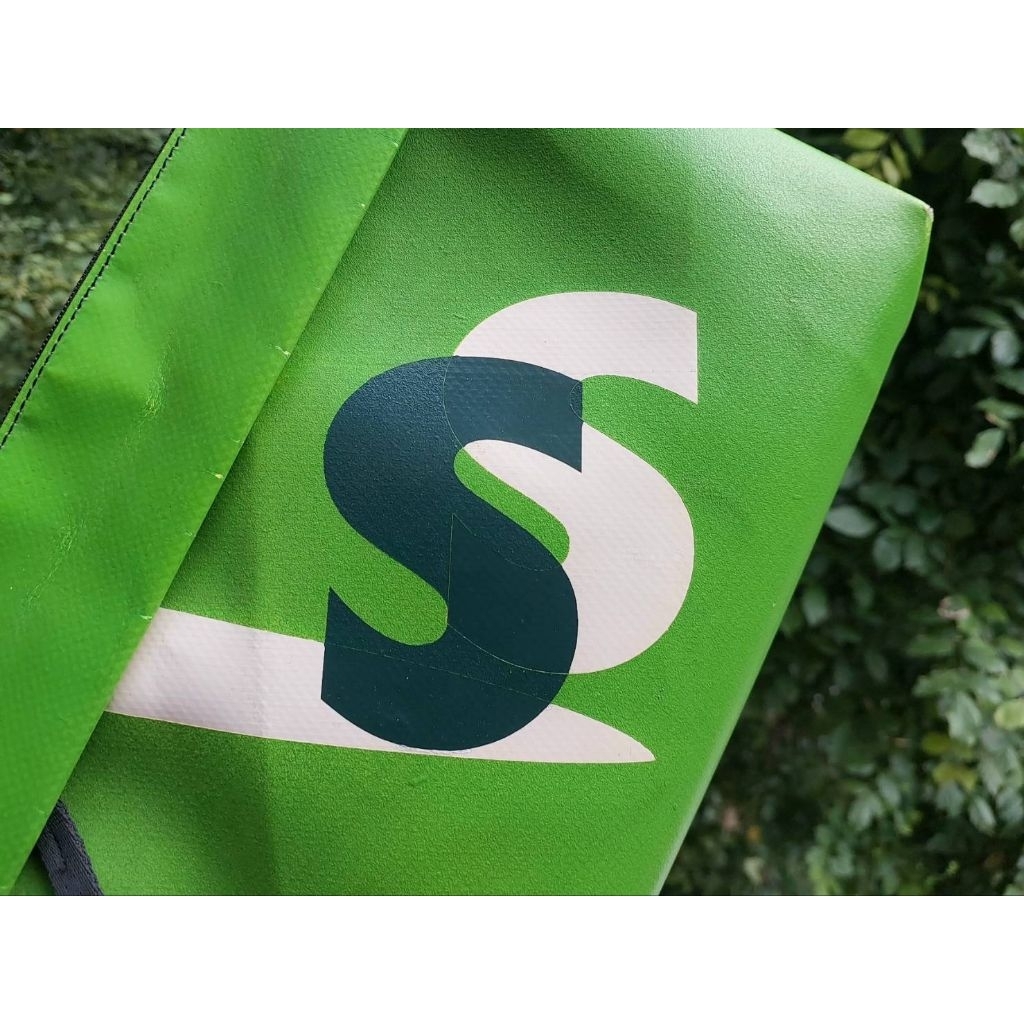 Freitag lou Ssเขียวขาว