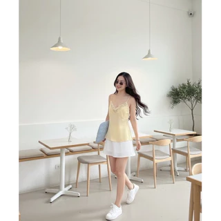 BY IRA(23276) Classy Top พร้อมส่ง เสื้อสายเดี่ยวผู้หญิง สีพื้น แต่งลูกไม้ เสื้องานผ้าซาติน งานคอวี (ไม่มีซับใน)