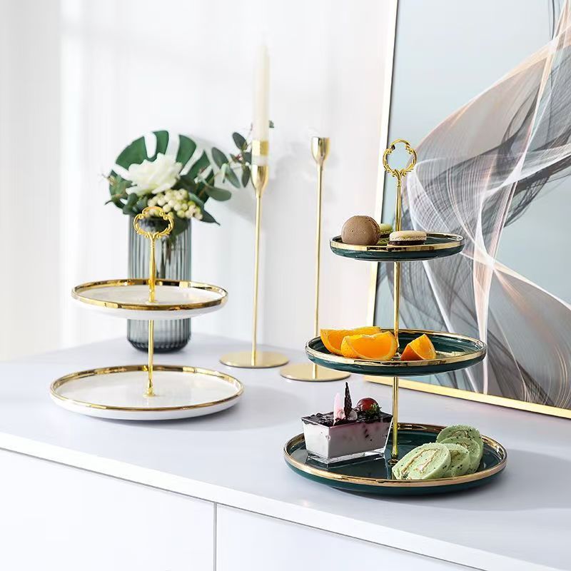 จานตั้งหลายชั้นขอบทองสุดหรูคุณภาพสูง จานขนมจัดเลี้ยง 2 ชั้น และ 3 ชั้น จาน 3 ชั้น เครื่องครัวสุดหรูพร้อมด้ามจับทอง - รูปที่ 2
