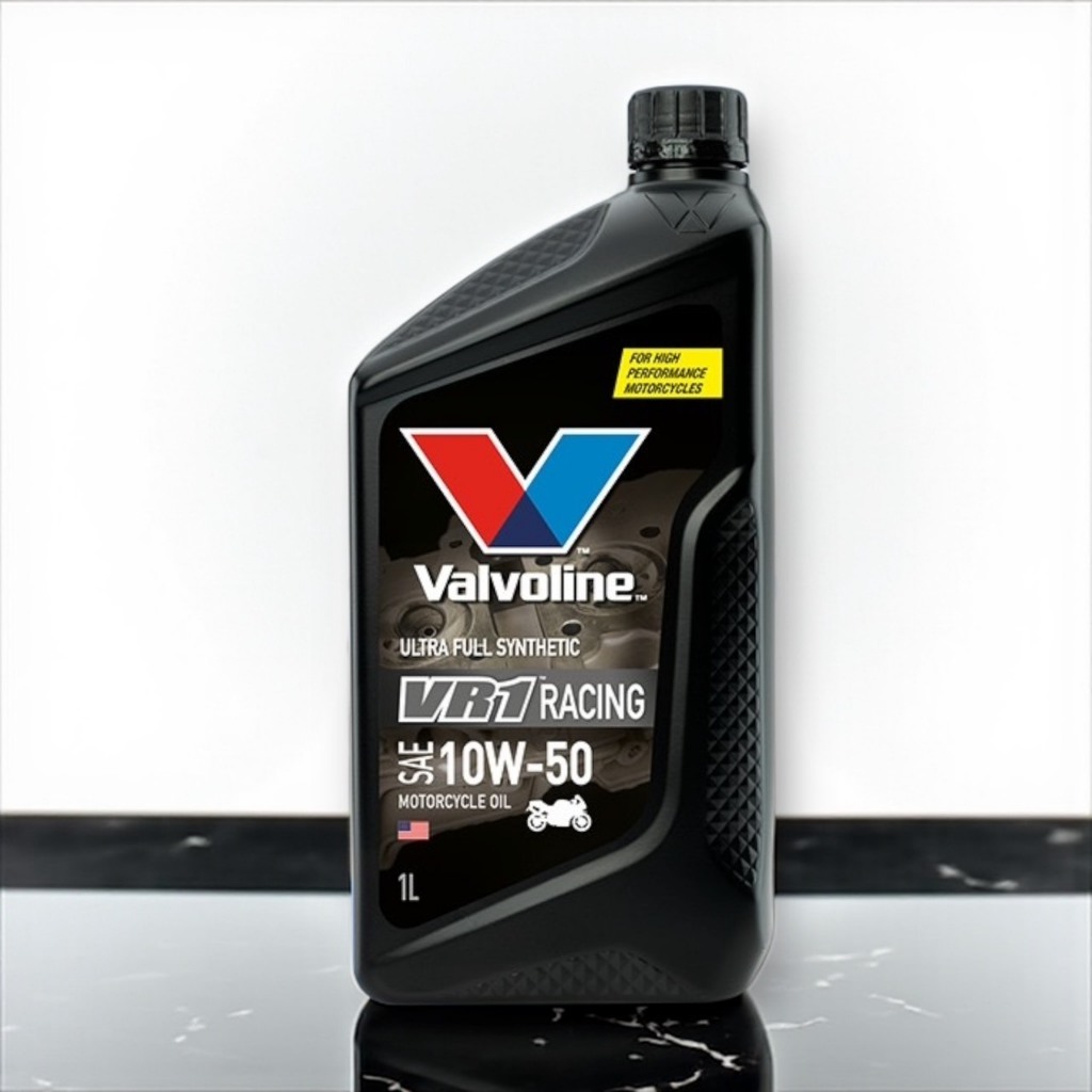 น้ำมันเครื่องมอเตอร์ไซค์ สังเคราะห์แท้ 100% 4T 10W-50 Valvoline 1 ลิตร