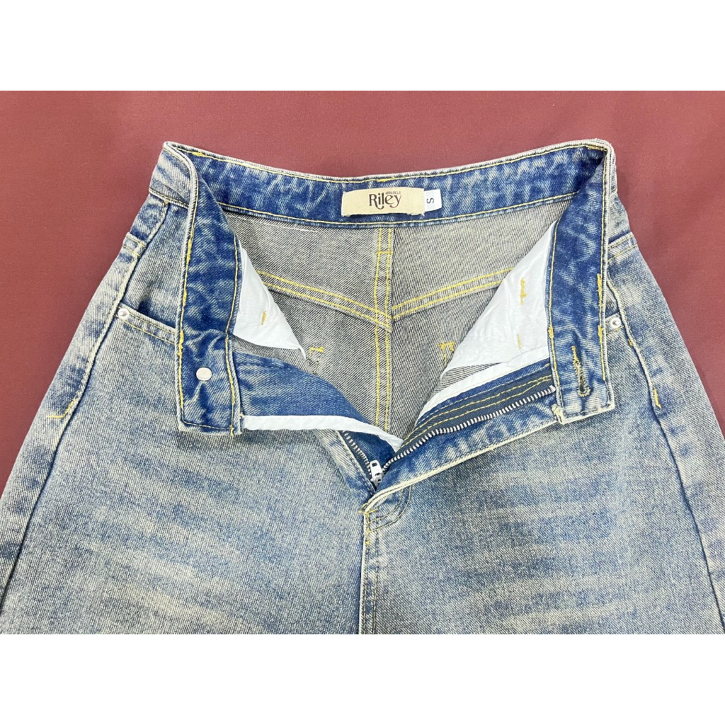 กางเกงยีนส์ Riley มืองสอง
