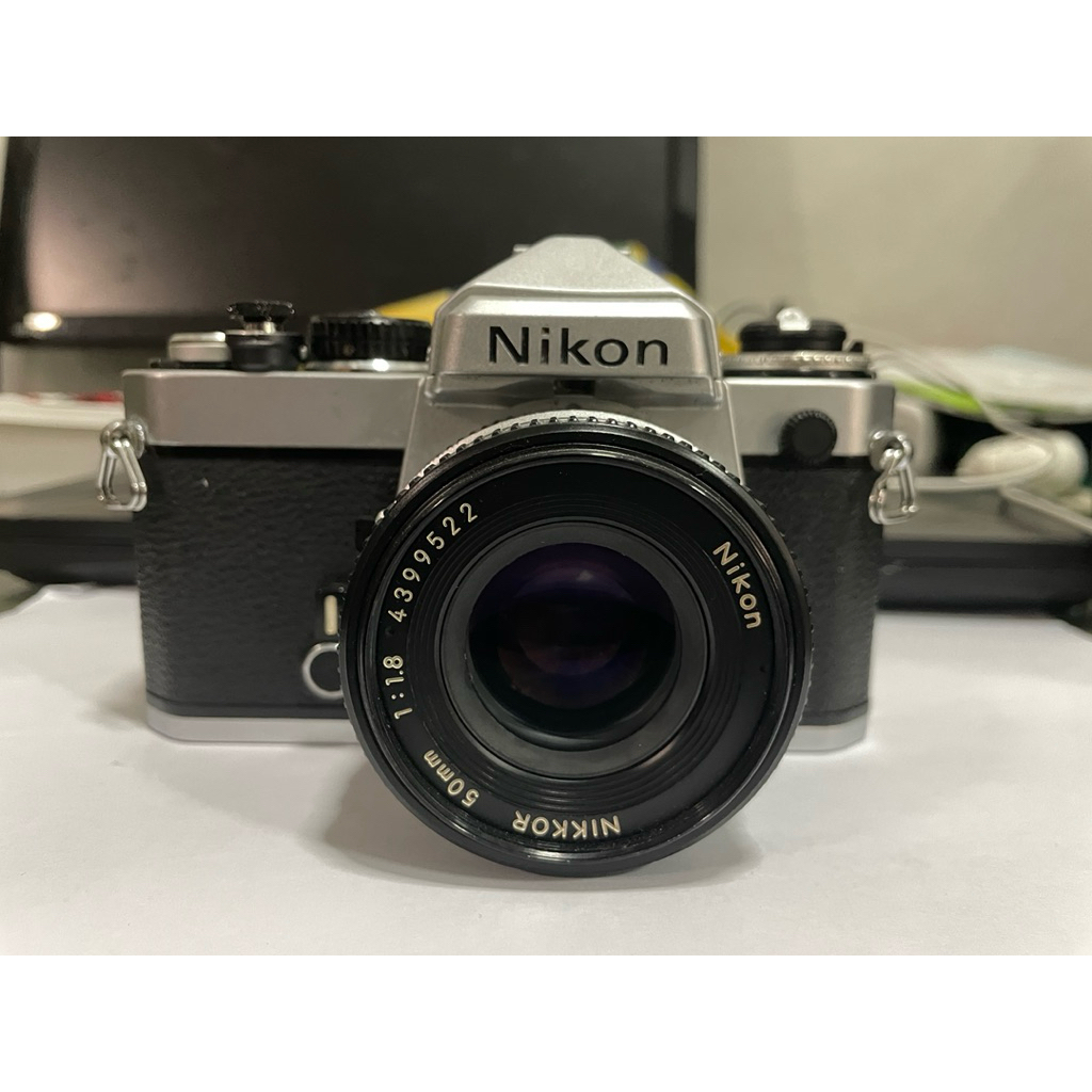 Nikon fe silver + nikkor 50 mm 1:1.8