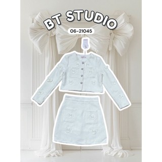 BT 06-21045 เซท 2 ชิ้น เสื้อเบเซอร์แขนยาวกระดุมหน้าแต่งกระดุ…