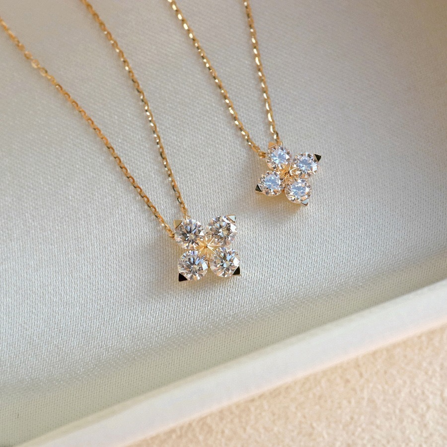 โชคดี หญ้าสี่ใบ สร้อยคอ คุณผู้หญิง ความรู้สึกการออกแบบ ที่ไม่ซ้ำกัน สร้อยเพชร ห่วงโซ่ไหปลาร้า วันครบรอบ วันเกิด ของขวัญว - รูปที่ 2