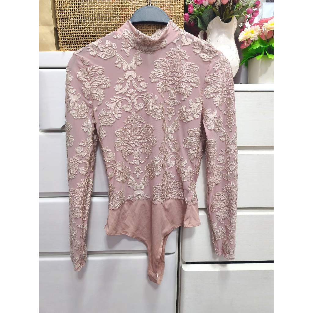 IRIS บอดี้สูทคอปีน สีชมพูกะปิ