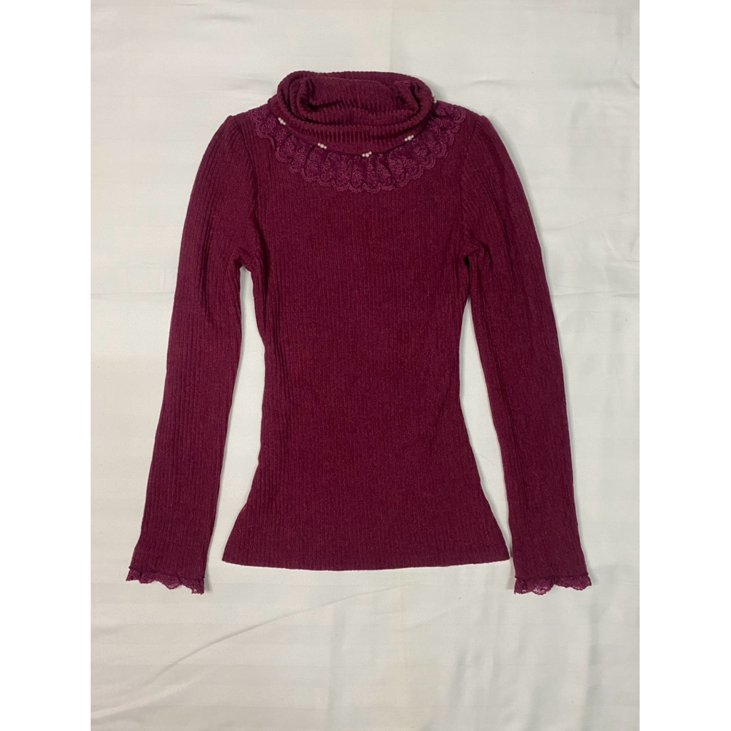 axes femme แขนยาวสีแดงมือสอง