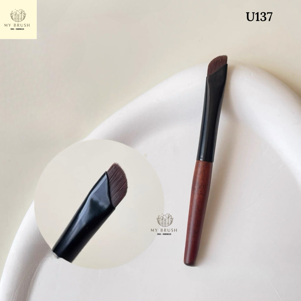 (ส่งด่วน) Makeupbrush ร้านไทยแท้ พร้อมส่ง แปรงแต่งหน้า อายไลเนอร์ Eyeliner ด้ามไม้ Mini U137