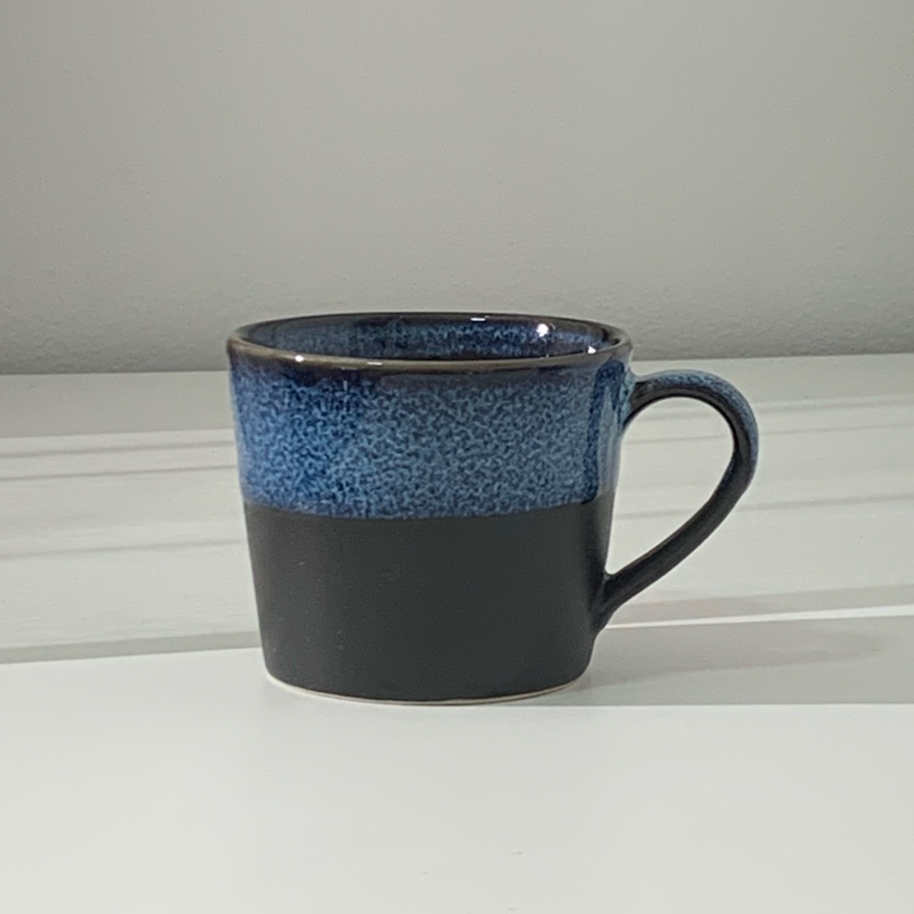 Goodsceramics 🍓แก้วเซรามิก 300ml ผิวสัมผัสเคลือบมันผสมผิวสัมผัสเคลือบเงา ส่วนด้านบนของแก้วเล่นลวดลายสีครามเคลือบมันเงา - รูปที่ 4