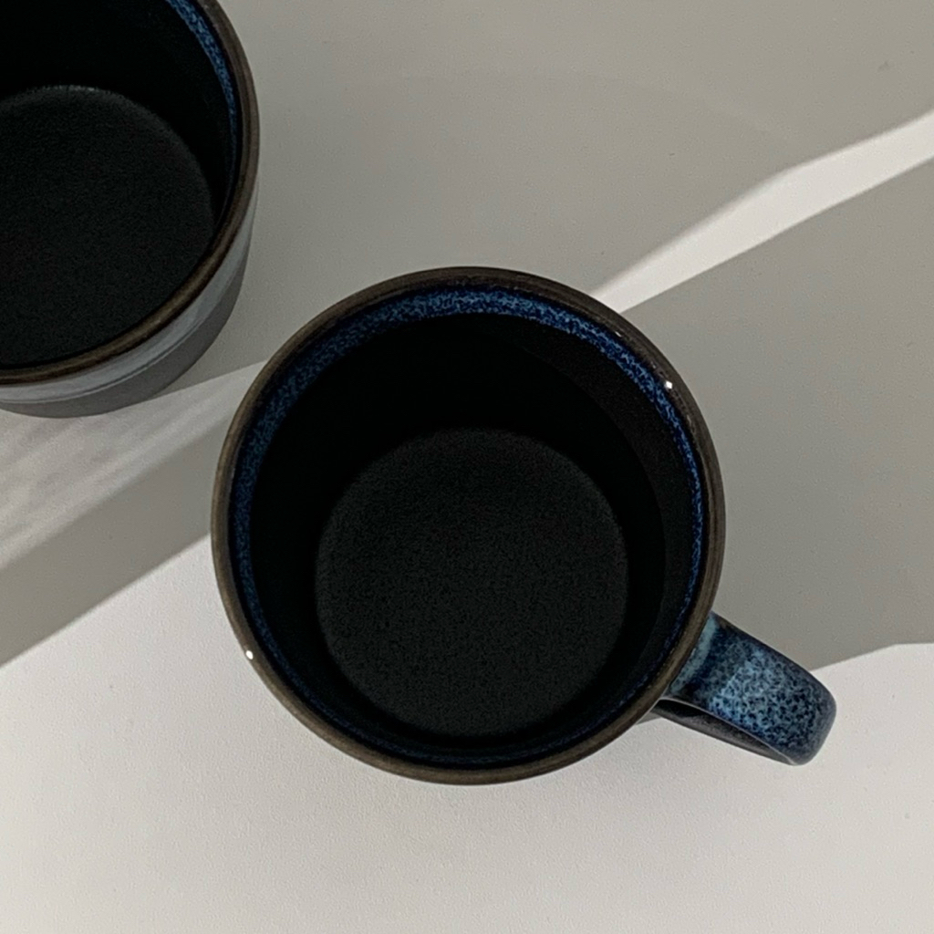 Goodsceramics 🍓แก้วเซรามิก 300ml ผิวสัมผัสเคลือบมันผสมผิวสัมผัสเคลือบเงา ส่วนด้านบนของแก้วเล่นลวดลายสีครามเคลือบมันเงา - รูปที่ 5