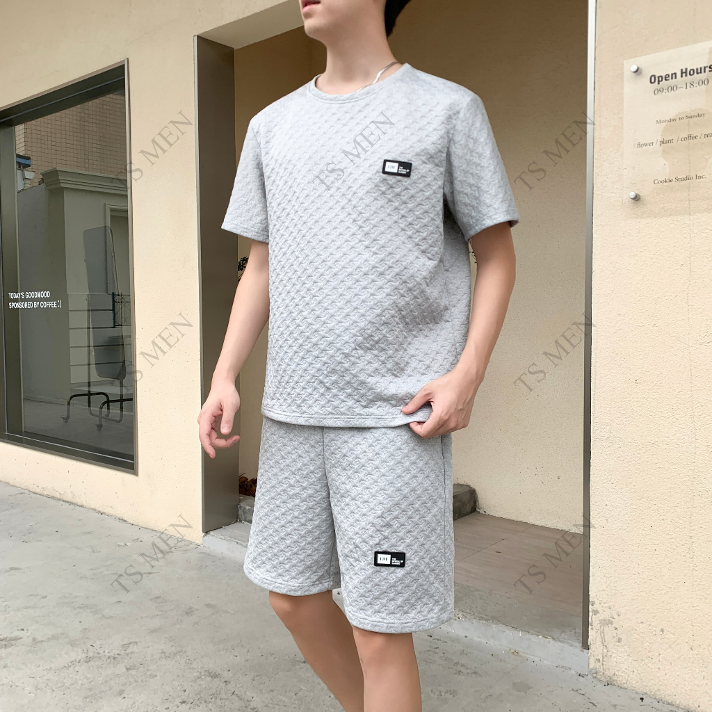 TS MEN เสื้อเซ็ตผู้ชาย เสื้อผู้ชาย กางเกงขาสั้นผู้ชาย (เสื้อ+กางเกงขาสั้น) ดีไซน์เก๋ ขนาดมาตรฐาน（สีดำ สีเทา）TZ31 - รูปที่ 3