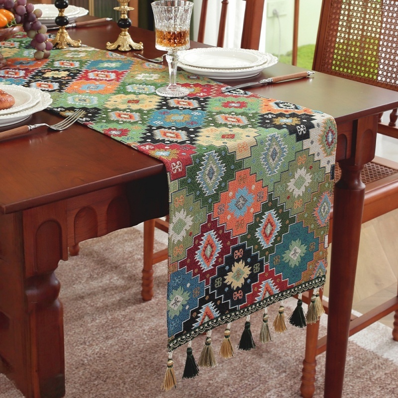 นักวิ่งโต๊ะ เครื่องวิ่งตารางเรขาคณิตเพชร Jacquard ตกแต่งสำหรับเทศกาล งานแต่งงาน ร้านกาแฟ ทนทาน ผ้าคลุมโต๊ะ
