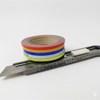 แถบสติ๊กเกอร์สะท้อนแสงเส้นเล็ก ขนาด 3มิล ยาว 4เมตร ใช้คาดลาย…