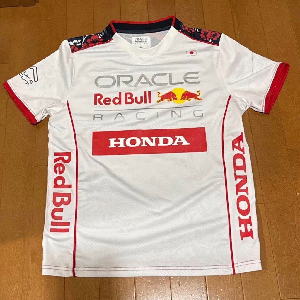 เสื้อ 2025 F1 Japan GP Red Bull × Honda Limited Edition T-Shirt สีขาวลายซากุระ