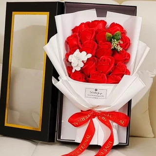 พร้อมส่ง 💘💘 ดอกกุหลาบช่อใหญ่ 18 ดอก พร้อมกล่องหน้าใสสวยงาม ประทับใจ