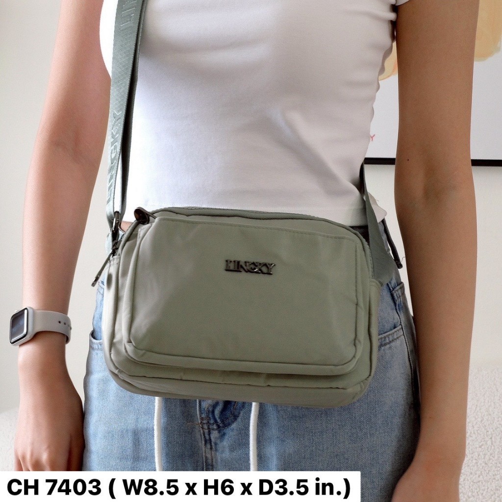 กระเป๋าสะพายผ้าไนล่อนอย่างดี LINGKY รุ่น CH-7403 มีช่องซิป 4ช่องซิป อเนกประสงค์ กันน้ำ น้ำหนักเบา (ขนาด 8.5 นิ้ว)