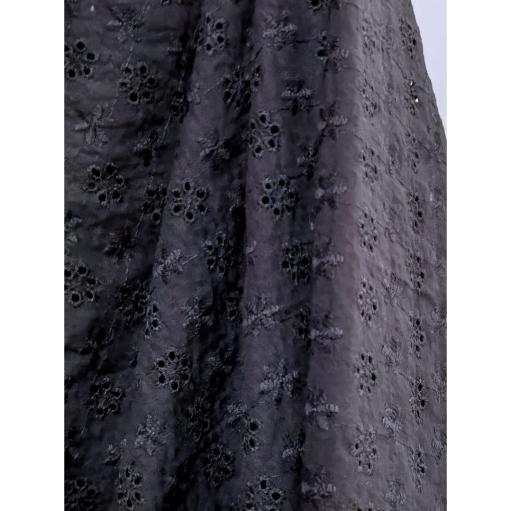 คอตต้อนปักลูกไม้ญี่ปุ่น ลายดอก ลูกไม้ดำ ผ้าดำ ผ้าเมตร ตัดเสื้อ black embroidery lace fabric ลูกไม้ขา