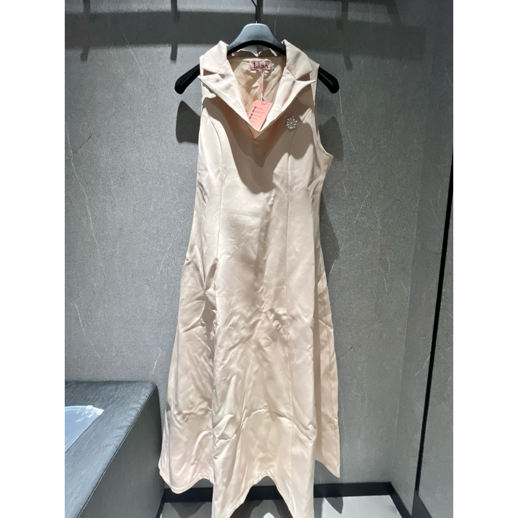 เดรสงานป้ายLisaทรงสวย