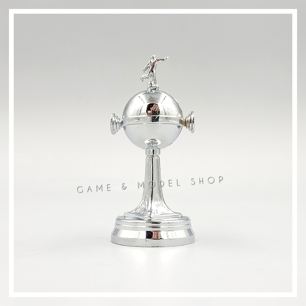 ***สินค้าพร้อมส่ง***ถ้วยรางวัลฟุตบอลสะสม ลิเบอตาดอเรส วัสดุโลหะ ขนาด 6.5 ซม 1 ใบ