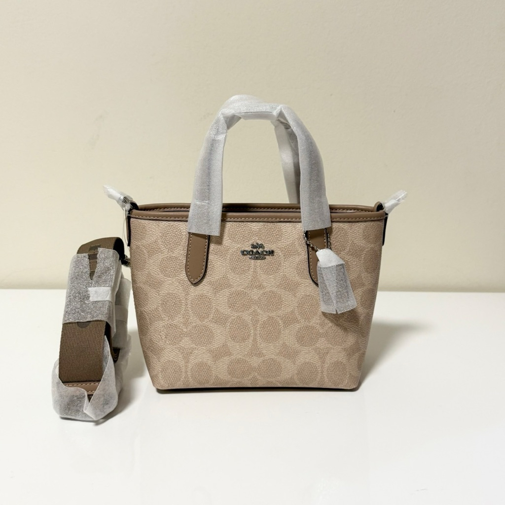 👑ผ่อน 0%👑 กระเป๋าสะพาย CITY MINI TOTE BAG CW032