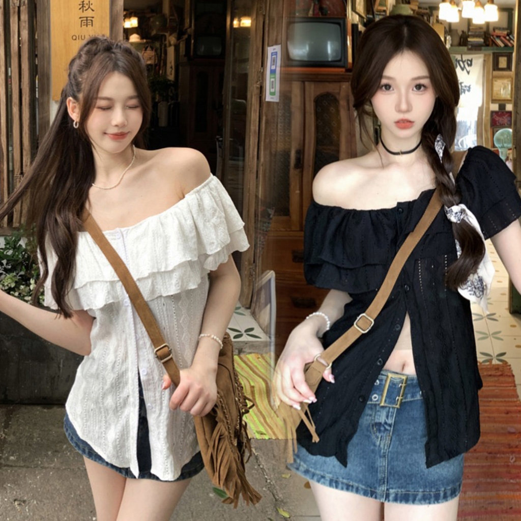 mimi&didi#เสื้อเบลาส์สีดำผู้หญิง เสื้อเบลาส์เปิดไหล่ยางยืดทรงสวยลูกไม้สีขาว มีกระดุม แต่งระบาย หวานและน่ารัก#W550