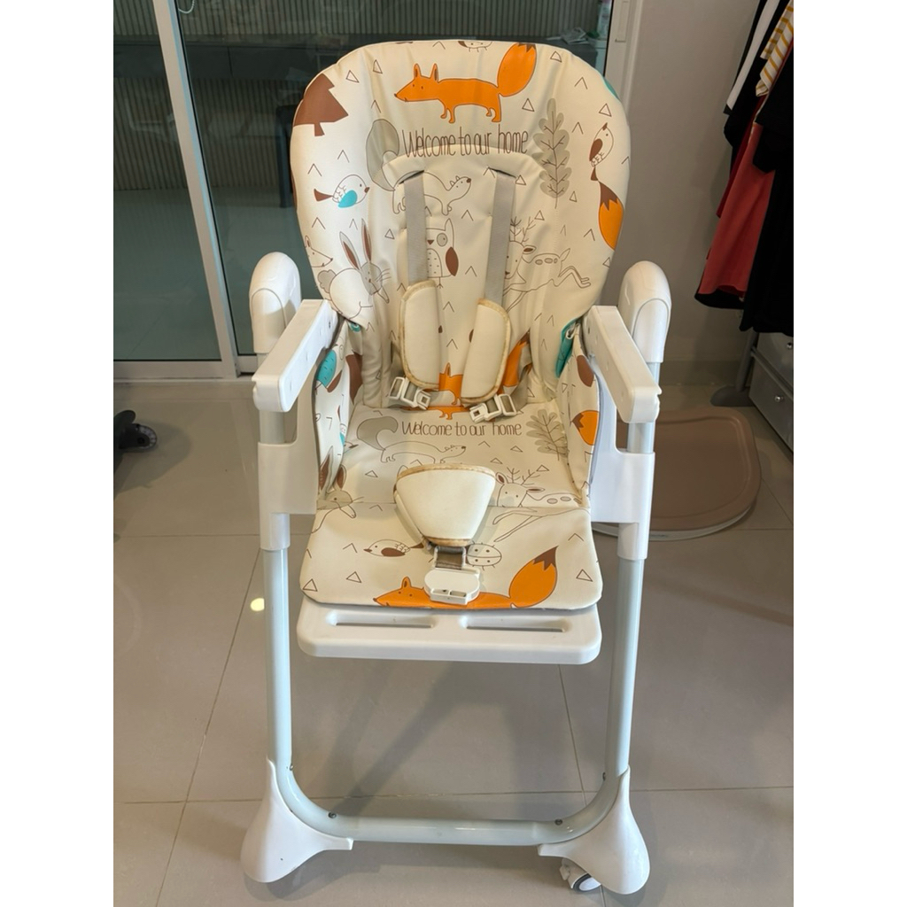เก้าอี้ทานข้าวเด็ก Bebeplay มือสอง