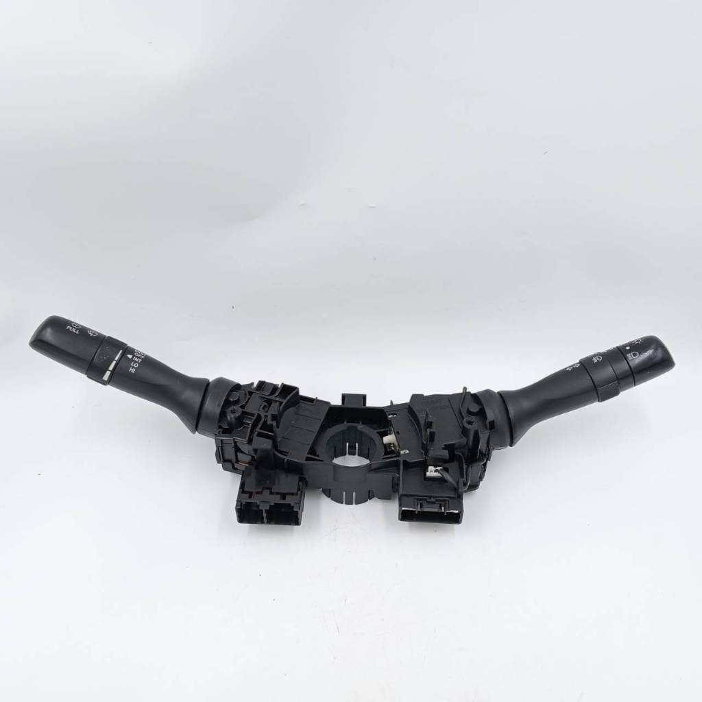 สวิทช์ยกเลี้ยว TOYOTA VIGO (G) มือสอง สภาพดี