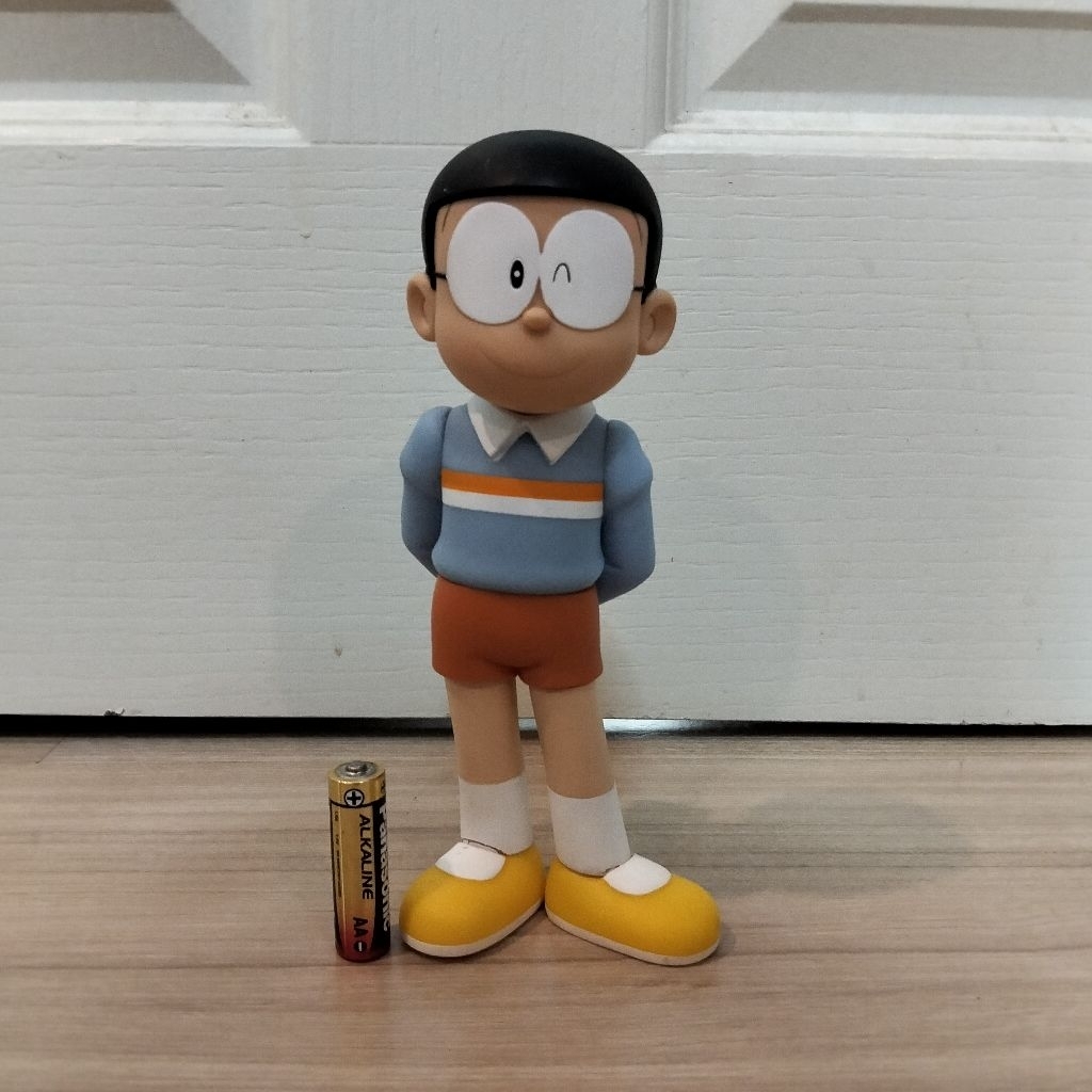 💥Nobita Doraemon Vinyl Figure💥