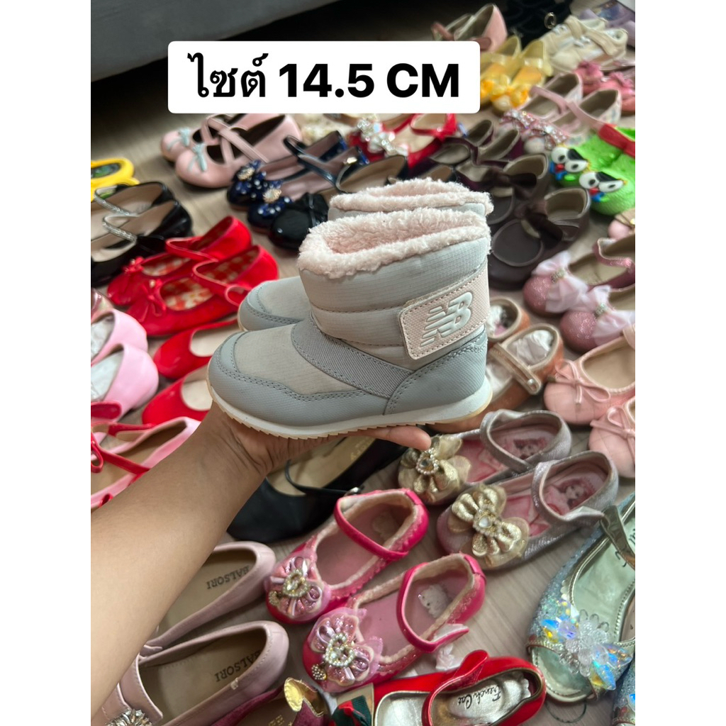 รองเท้าบูทหุ้มข้อ New Balance 996 สำหรับเด็ก สีเทาและชมพูอ่อน