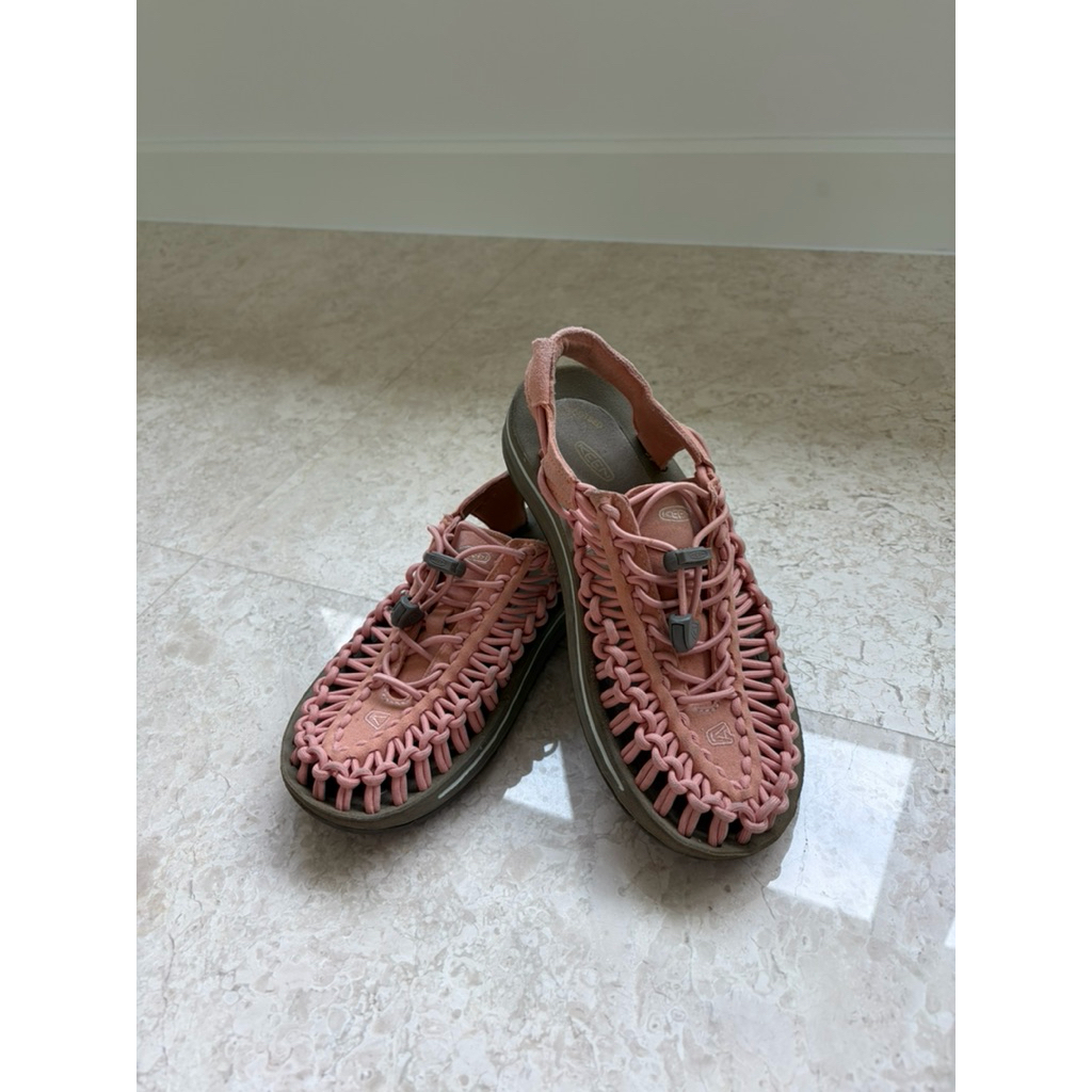 รองเท้า keen รองเท้าคีน รองเท้ารัดส้น รองเท้าเดินป่า