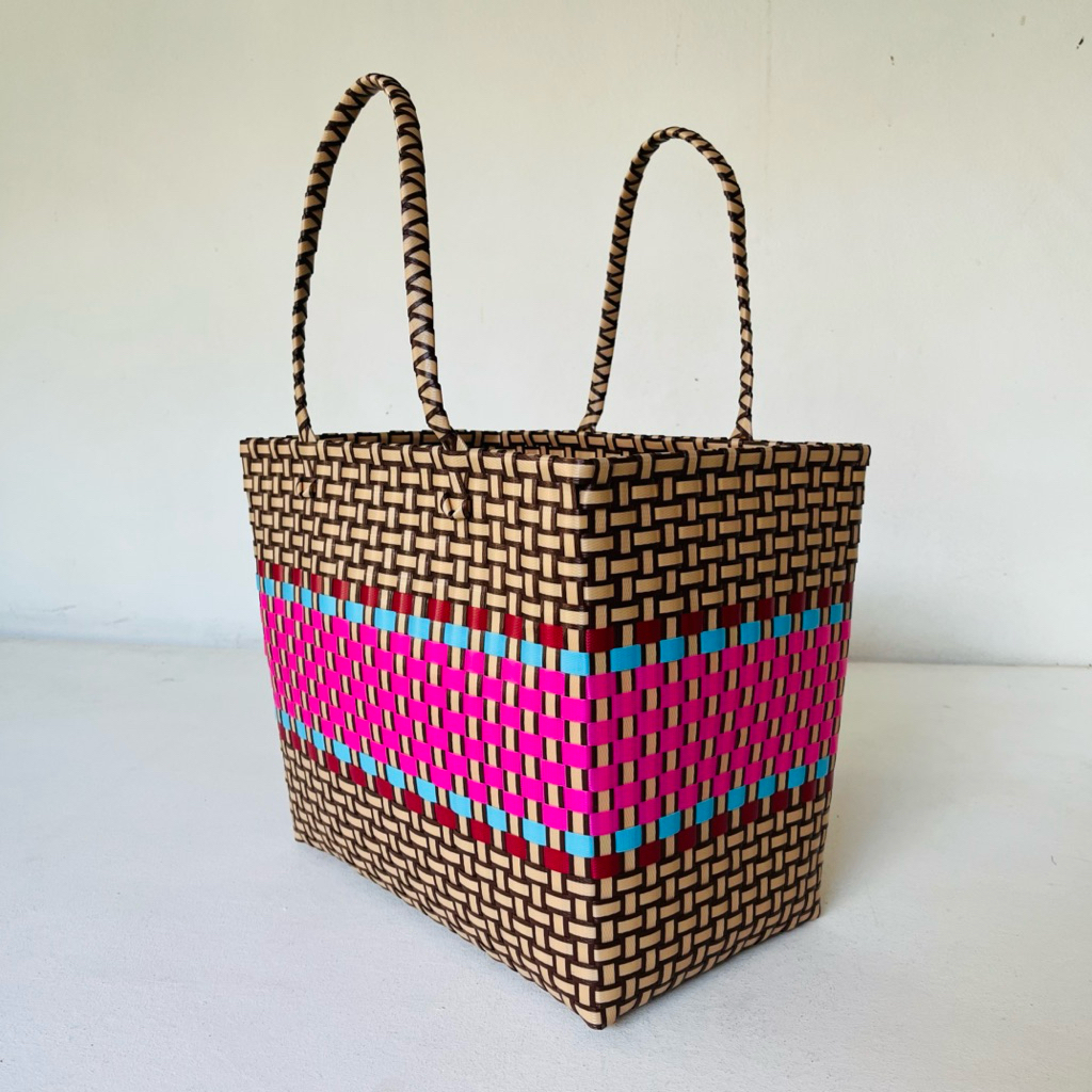 ตระกร้าน สานเส้นพลาสติกสานใหญ่ ขนาด กว้าง23 ยาว37 สูง30ซม.(ขอบปากตระก็ร้า)ตะกร้าสานพลาสติกตะกร้าจ่ายตลาด - รูปที่ 5