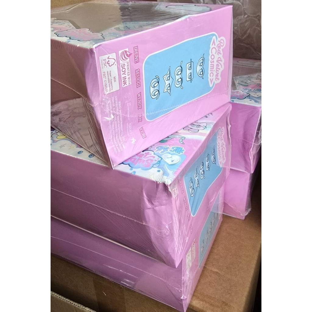 พร้อมส่งในไทย Red Velvet 