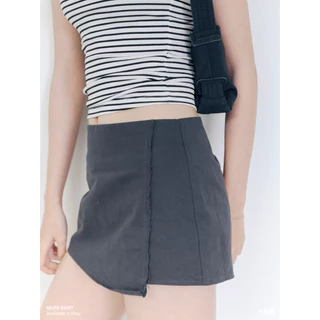 MELT.INMOMENTS Muse Skirt กระโปรงสั้น มีซับในกางเกง