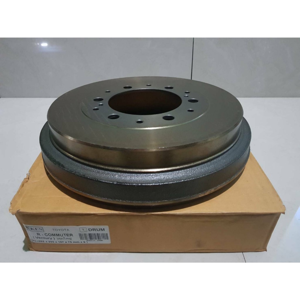 จานเบรคหลัง( จานดั้มเบรค)  TOYOTA   COMMUTER (VENTURY)  รุ่นรูดุมใหญ่       อันละ1250บาท