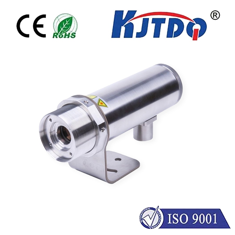 KJT sensor, online temperature measuring instrument, 600-3000℃, measurement accuracy: ±0.5% FS.