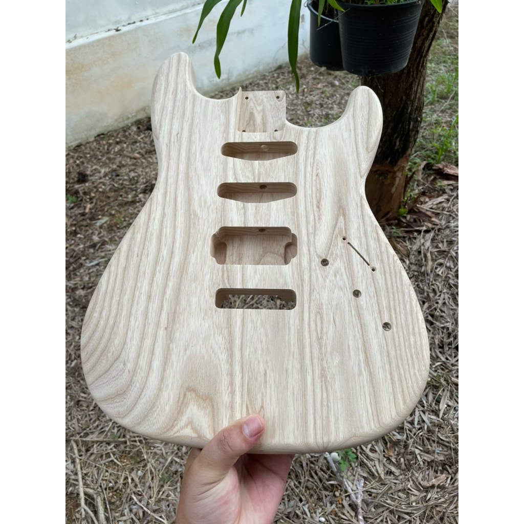 Cusotm SSH 2 pcs Ash Strat guitar body