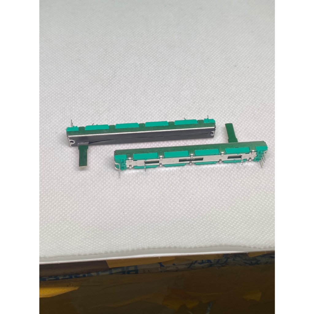 SL6080GH  A10K-15C/B10K-15C วอลลุ่มสไลด 8ขา