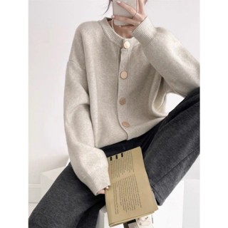 shop_sc เสื้อคาร์ดิแกนไหมพรมผู้หญิง สีพื้น ดีไซน์เรียบๆ แต่ง…