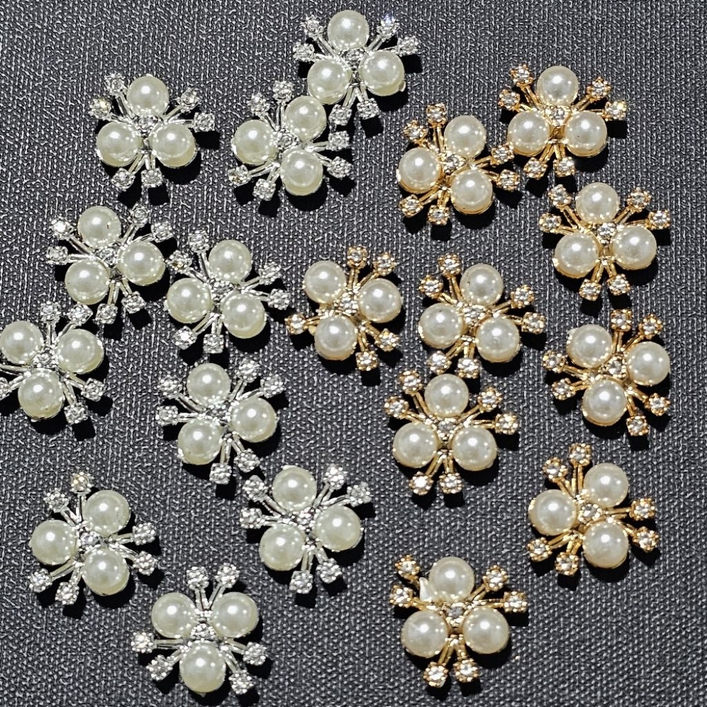 DP22 ไข่มุกสามชิ้น สีเงิน สีทอง จำนวน 20 ชิ้น ขนาด 20 มิล