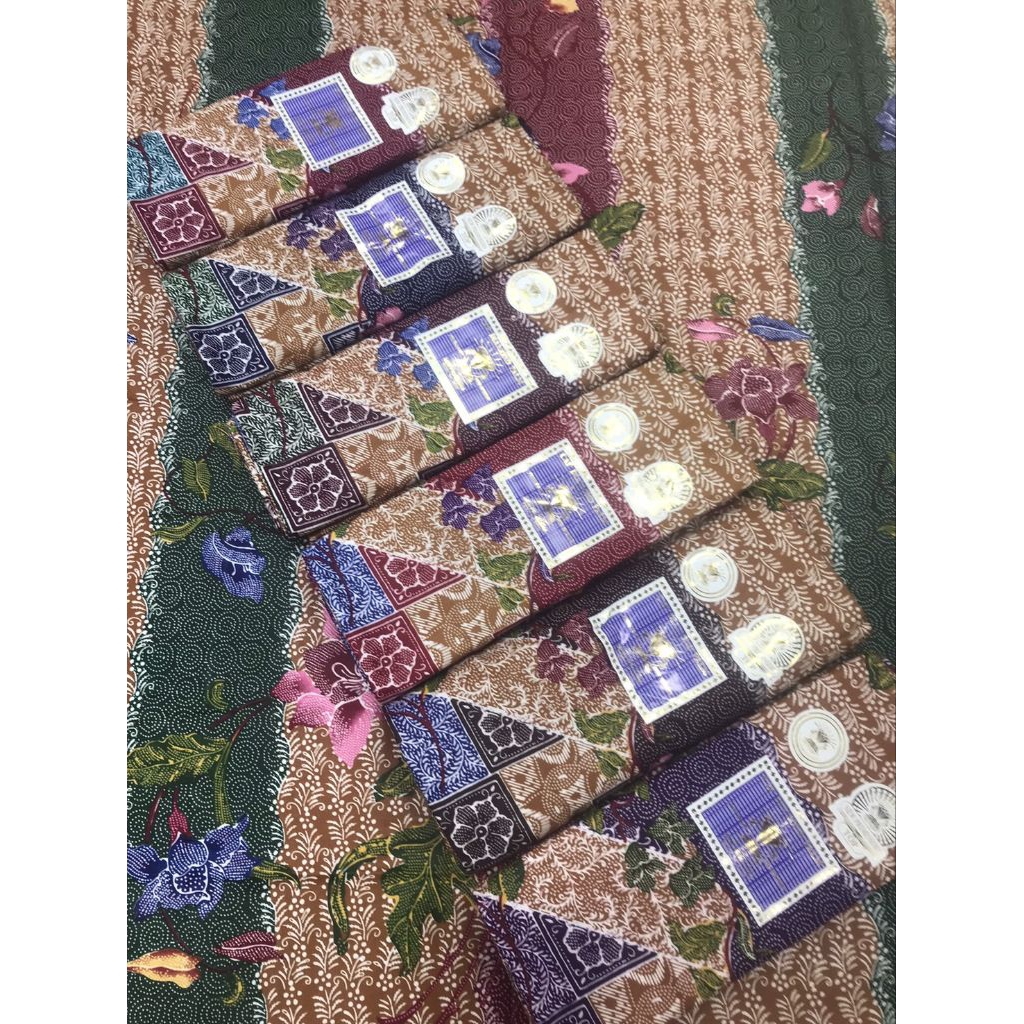 ผ้าถุงผู้หญิงตราเพชร มารีสา ริสกี ใบโพธิ์ ลายมาใหม่สวย เนื้อดีซับน้ำไม่ลื่น หน้ากว้าง2เมตร