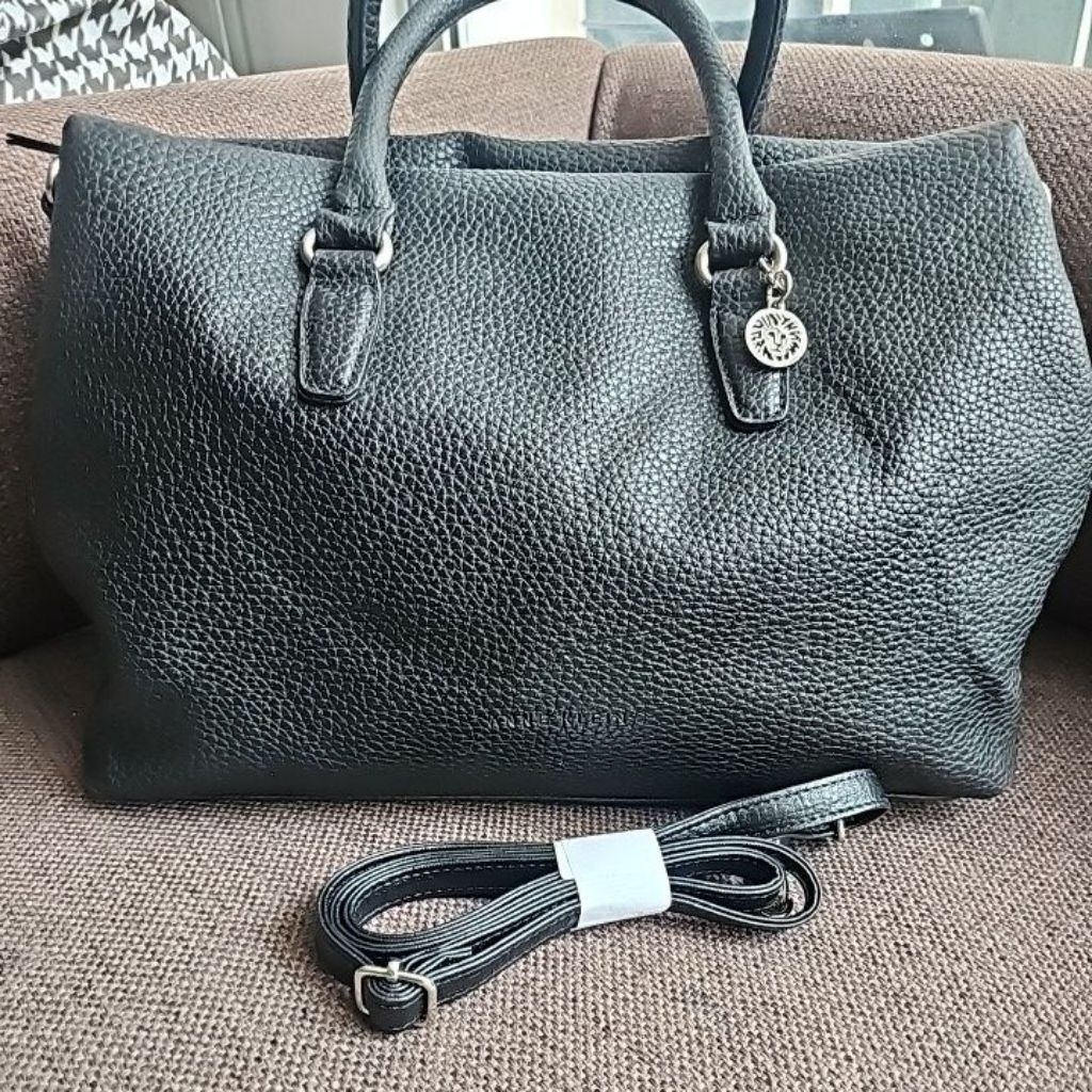กระเป๋าสะพาย Anne klein