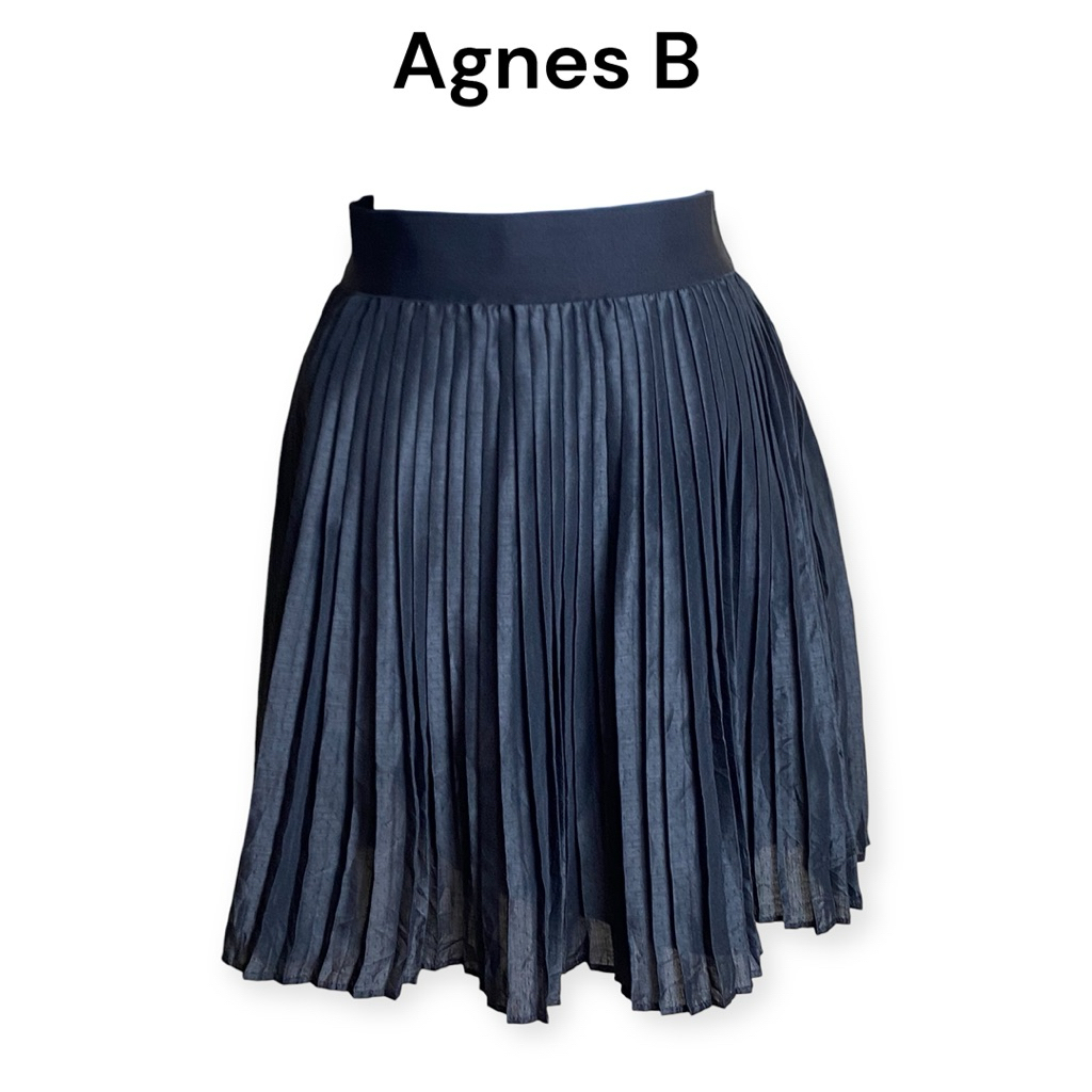 agnes b กระโปรงพลีทสีดำ