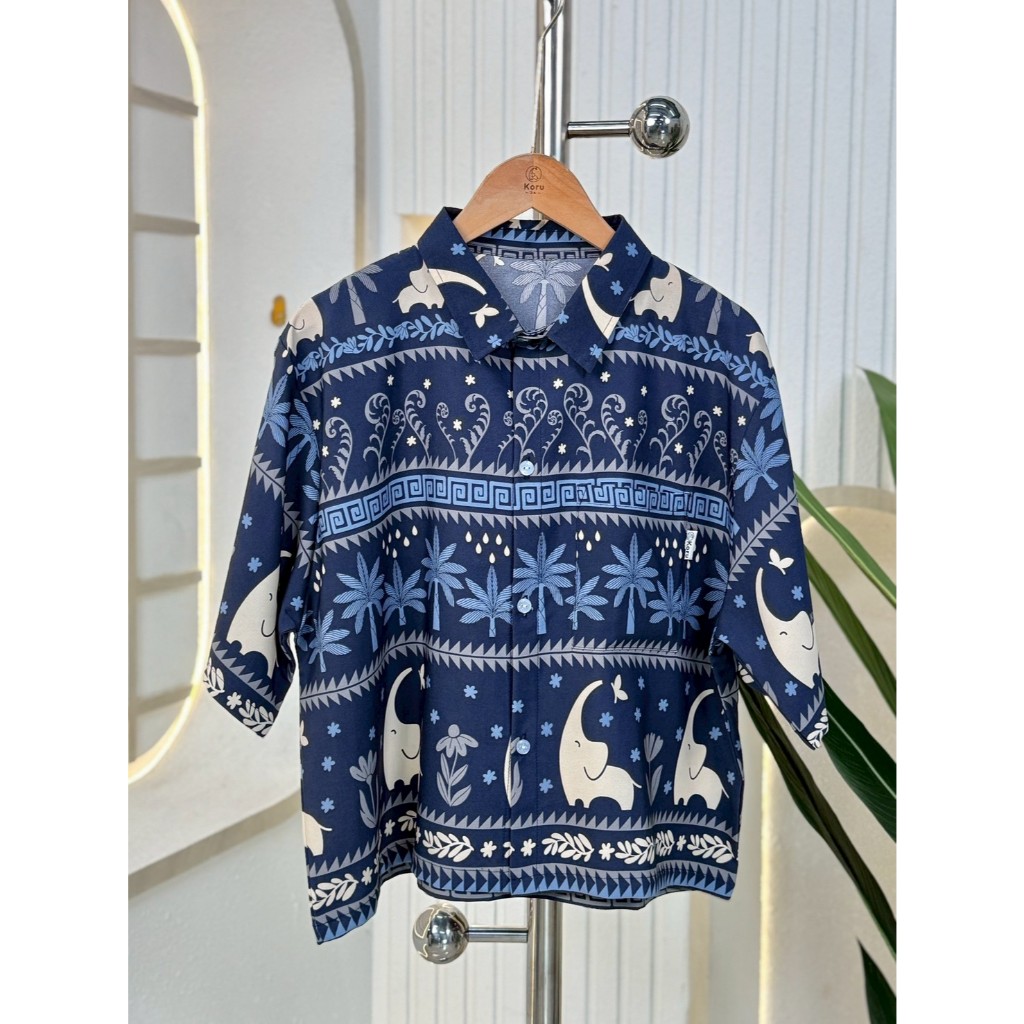 KORU เสื้อครอป ลายช้างใบเฟิร์น